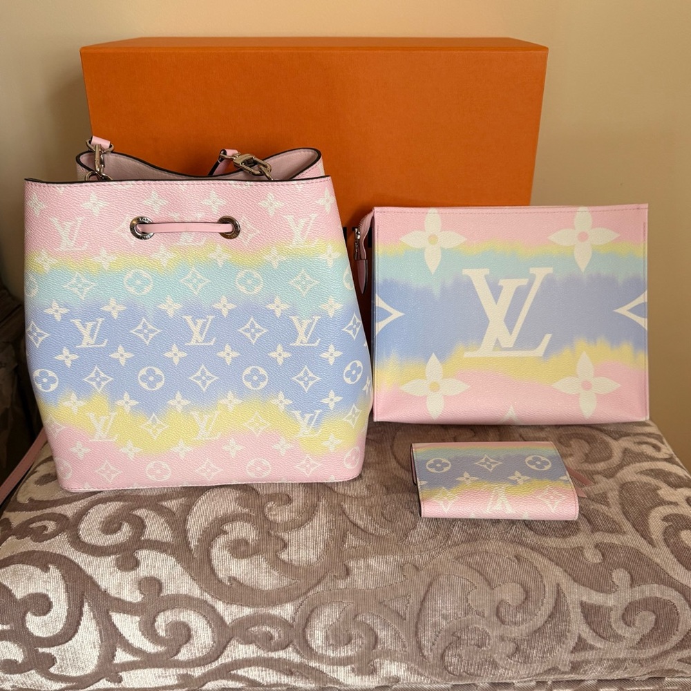 Escale Monogram Pastel Collection NeoNoe Bag - Picture 4 of 9